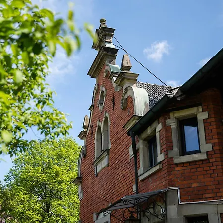 Daire Alte Schule Spittelstein 1og Links Rödental